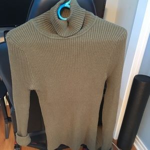 Forever 21 dark green turtleneck sweater